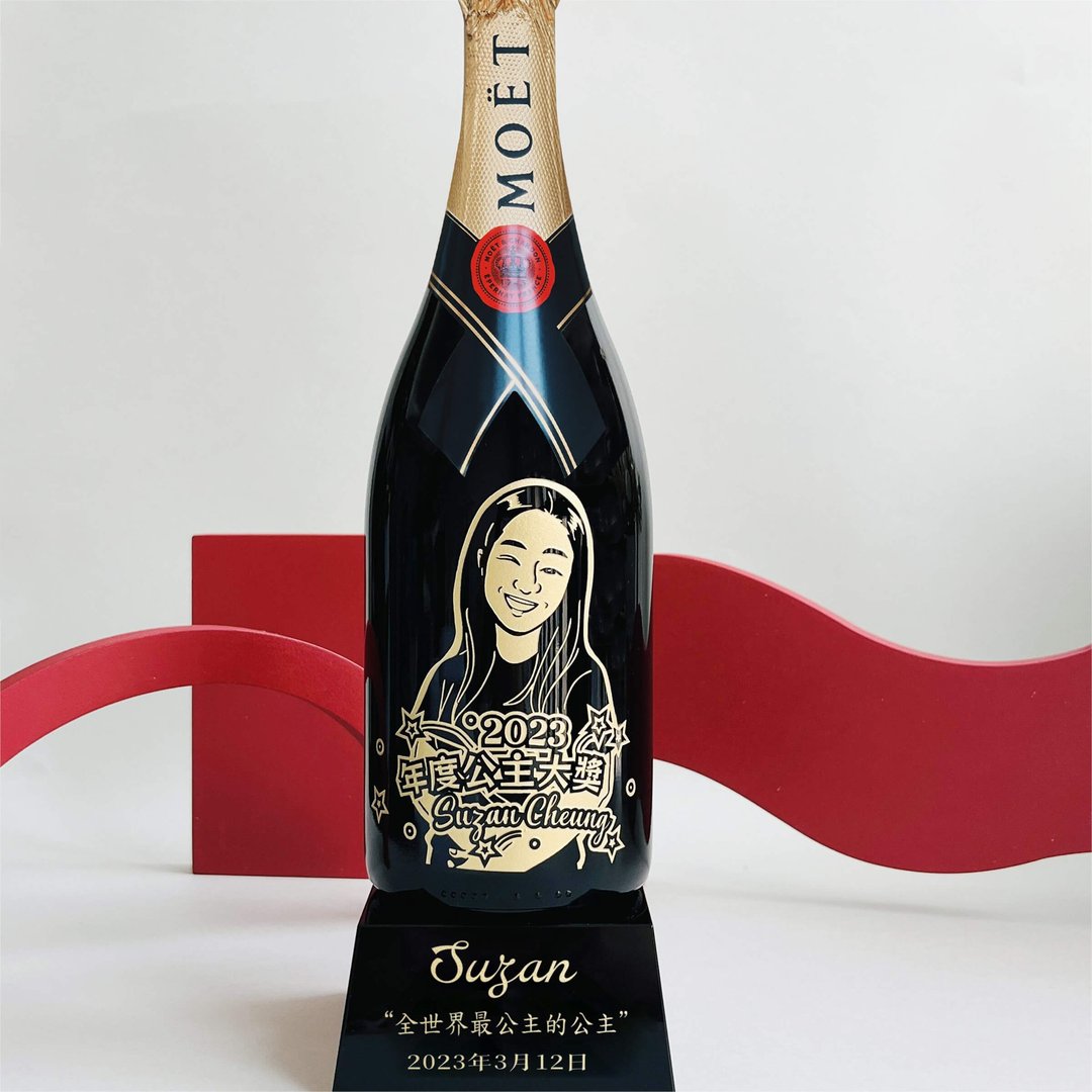 奖座订制|Moët 人像雕刻奖座 纪念礼物 生日礼物 搞怪礼物定制化 - 酒类 - 玻璃 