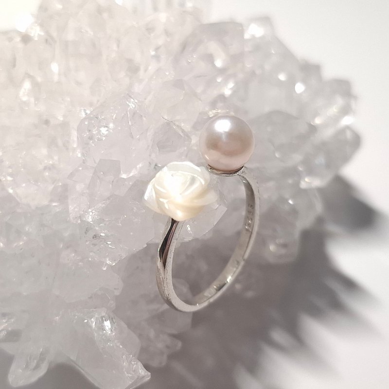 贝壳花海水Akoya珍珠纯银戒指 - 戒指 - 珍珠 