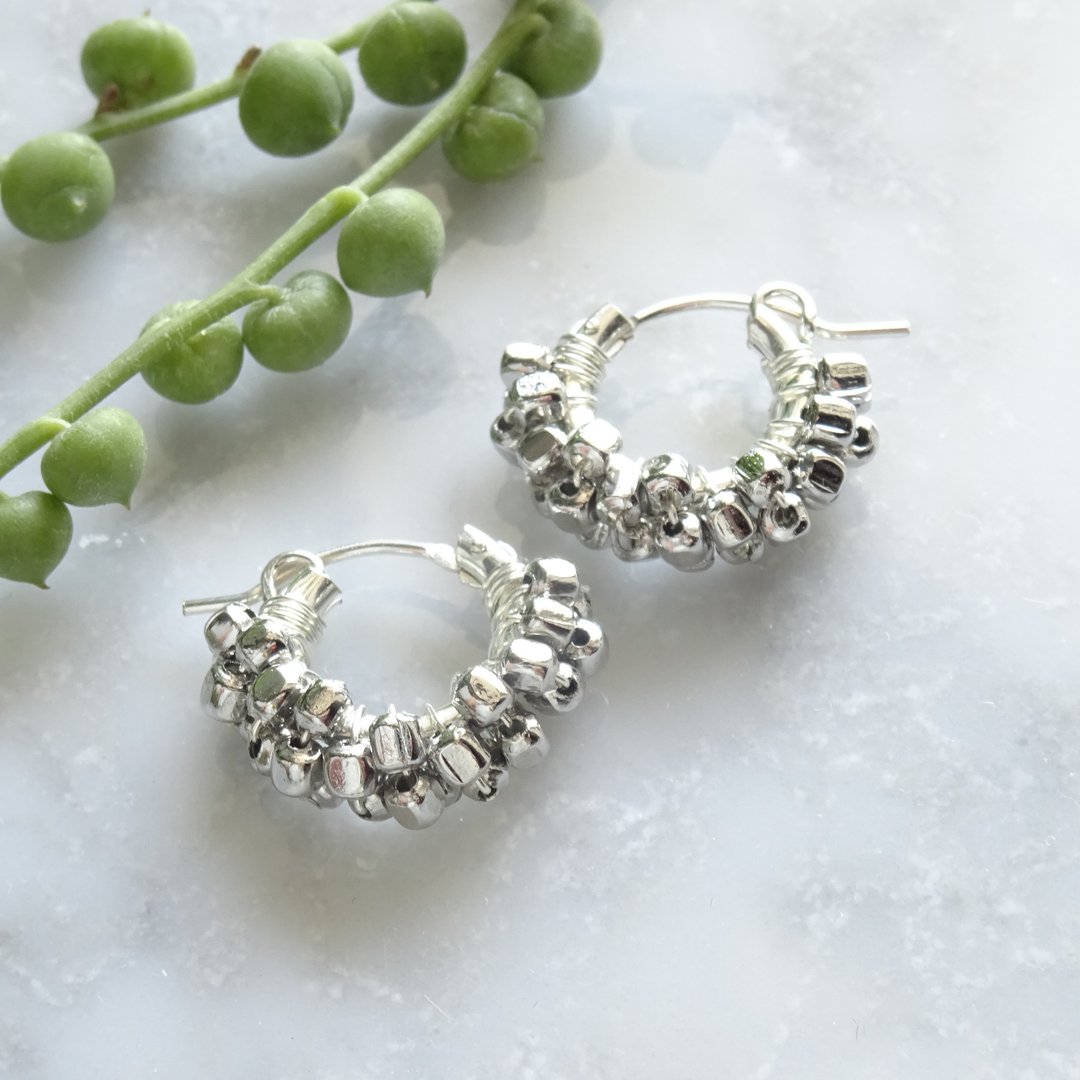 SV925 SF square metal wrapped hoop pierced earrings - 耳环/耳夹 - 其他金属 银色