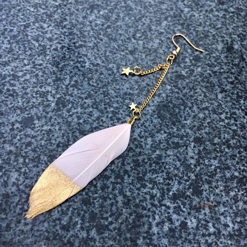 流星羽毛垂坠耳环 －轻声呼唤｜单支 - 耳环/耳夹 - 其他金属 粉红色