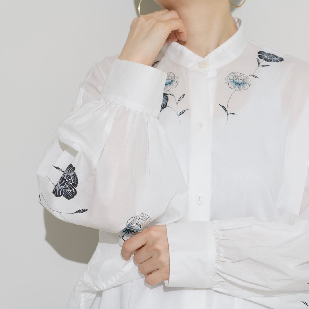 【手绘纱牡丹图案】柔软水洗棉质长版衬衫 - 女装上衣 - 棉 白色