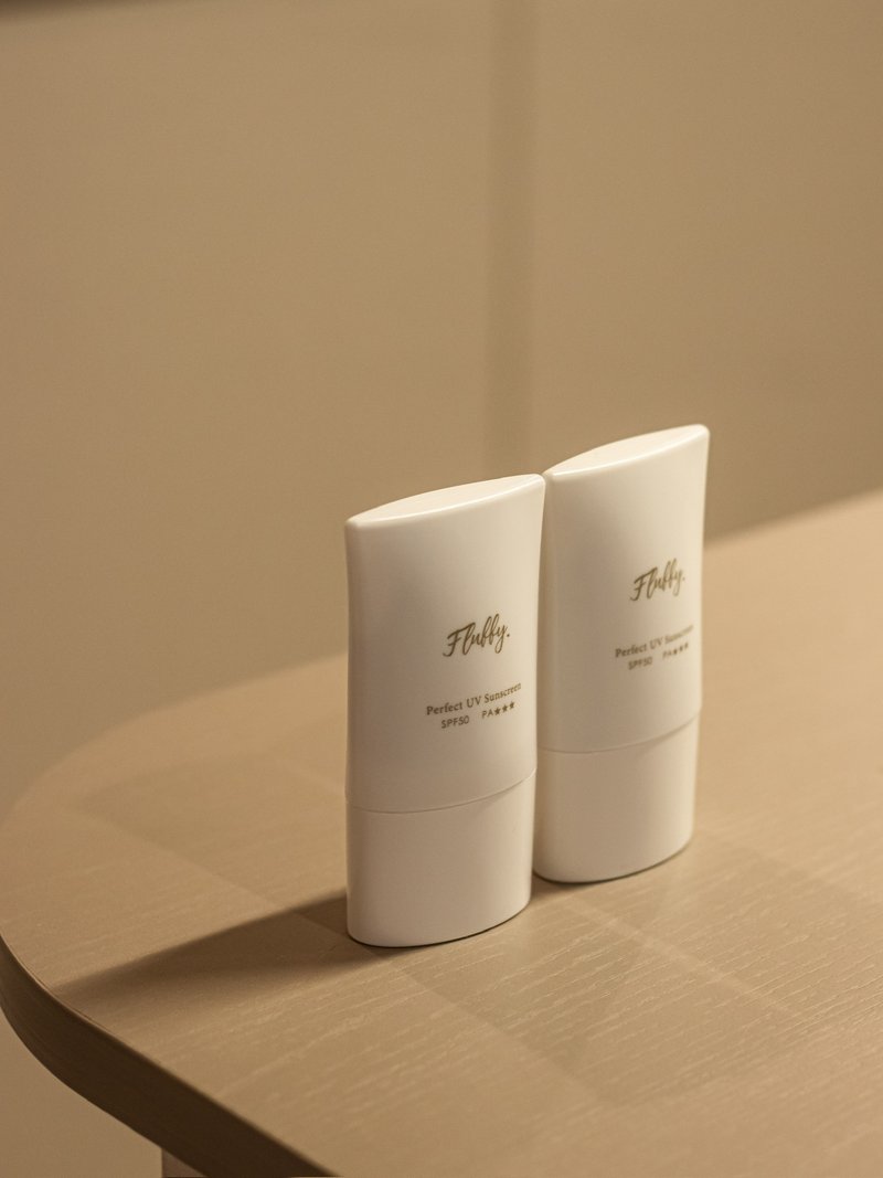 旧瓶器福利品-水光透靓白植萃CC霜30ml - 防晒 - 浓缩/萃取物 白色