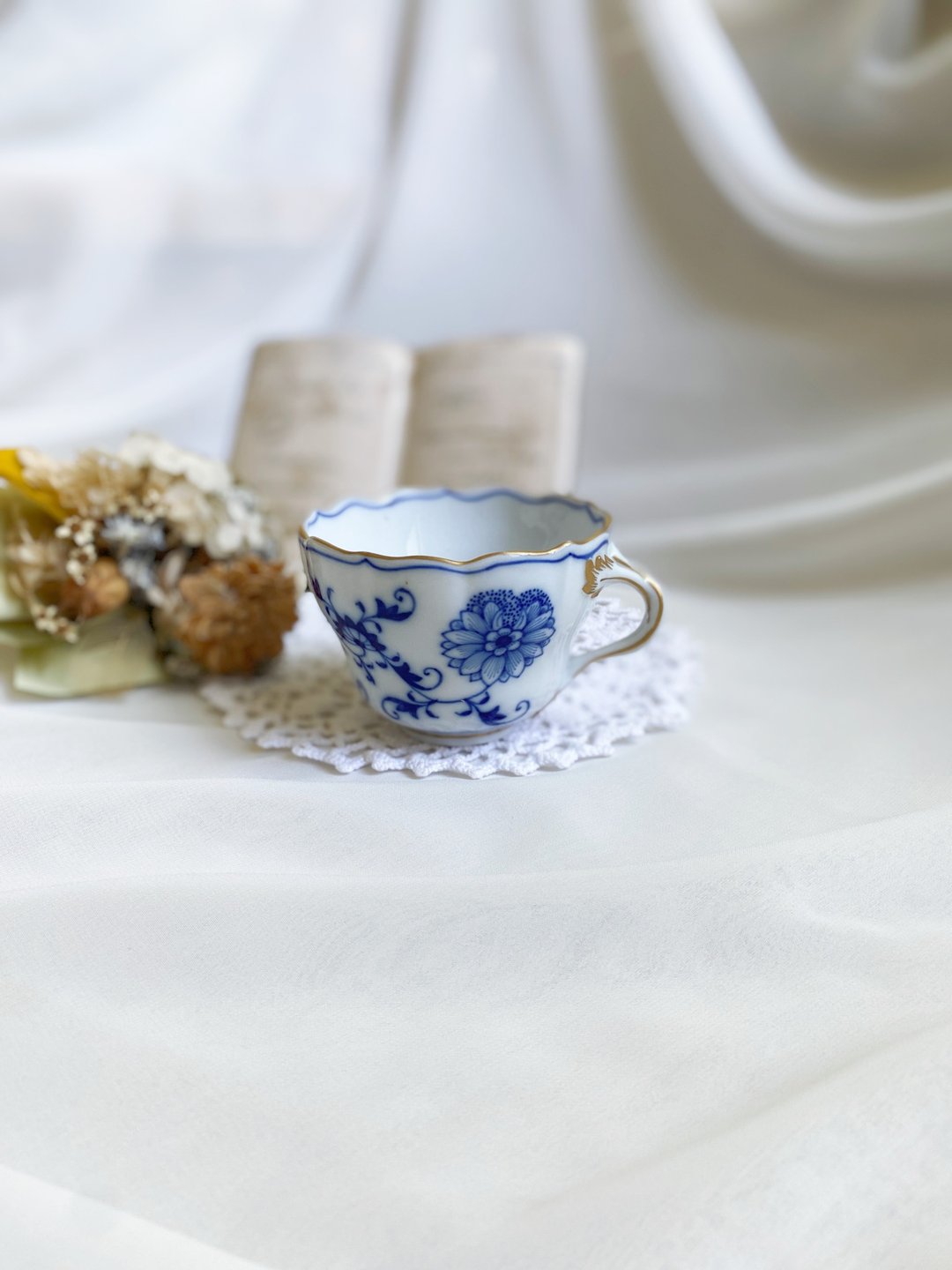 【好日恋物】德国带回MEISSEN釉下蓝彩经典蓝洋葱金边茶杯 - 茶具/茶杯 - 瓷 多色