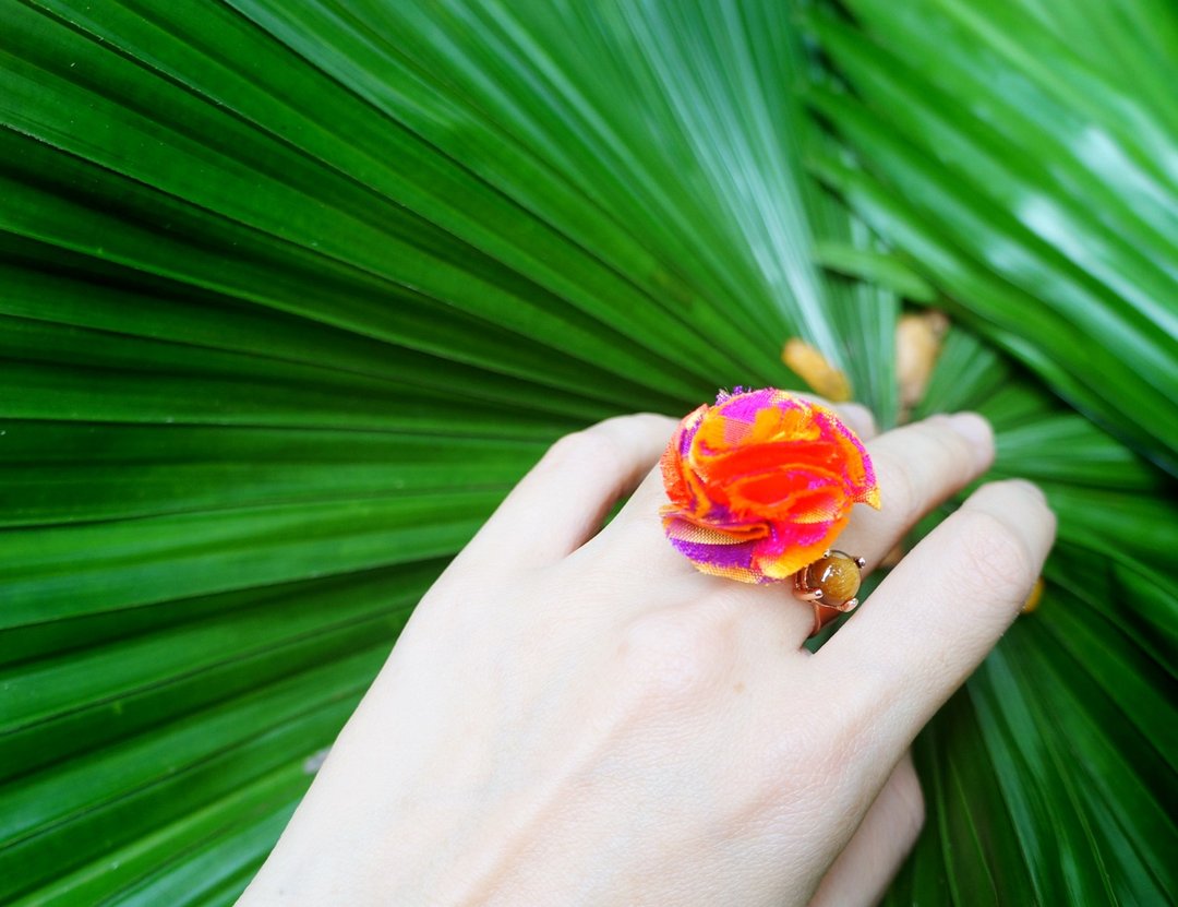 Thai silk ring with Tiger's eye stone (Free size) Mixed Orange - GP plated - 戒指 - 丝．绢 橘色