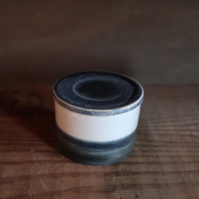 雾蓝・柴烧小茶仓 - 茶具/茶杯 - 瓷 白色