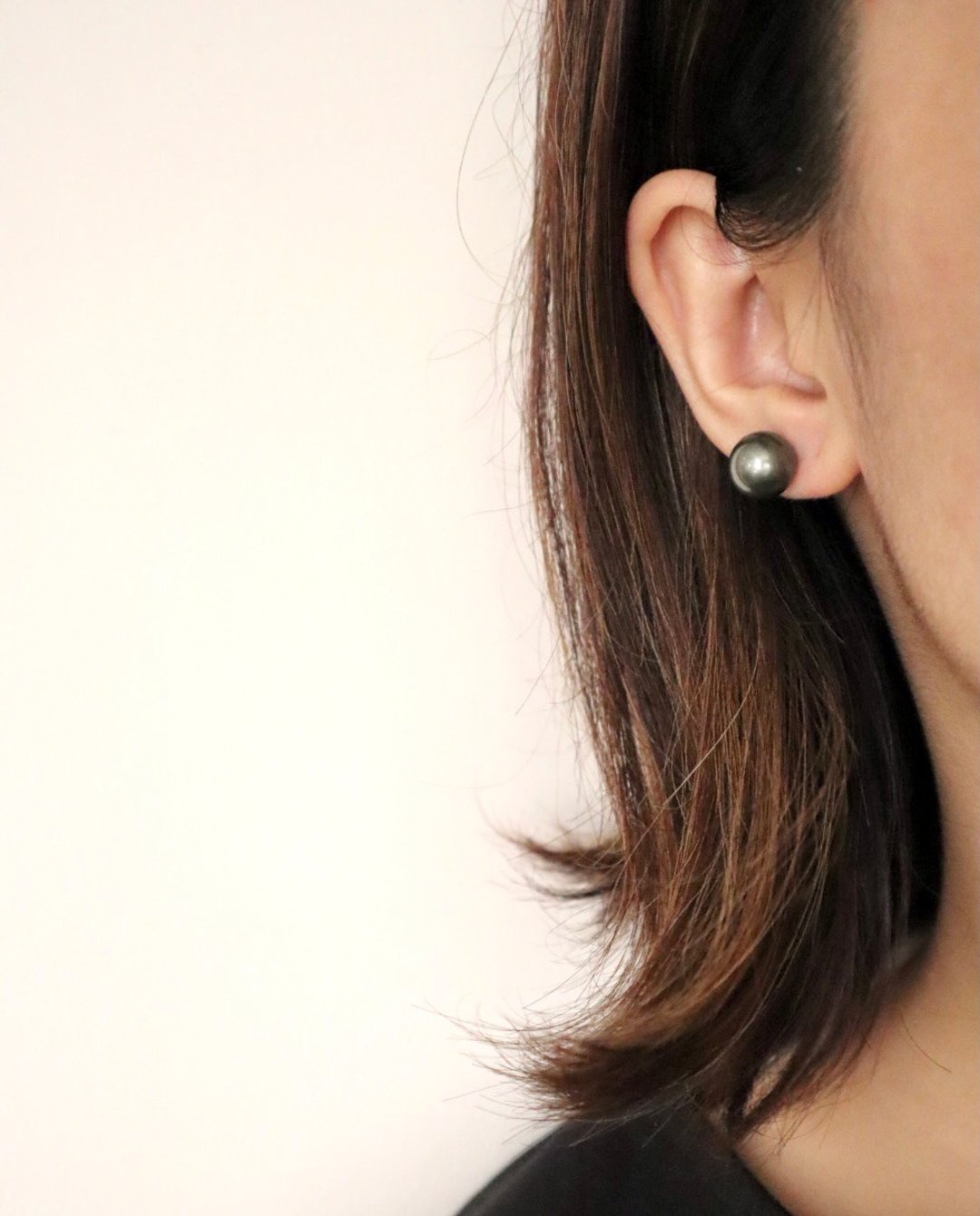 Lune Lapin 10mm 大溪地珍珠耳环 14K白黄金 偏灰色 - 耳环/耳夹 - 珍珠 灰色