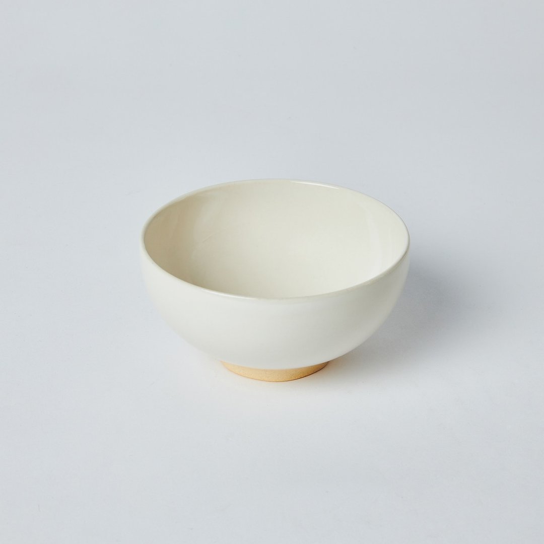 KOGA 许家陶器品 陶质圆形饭碗 (莺白) - 碗 - 陶 白色