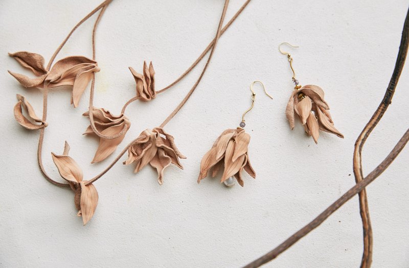 Febbi 悠悠系列 落叶皮花长项链 - 长链 - 真皮 橘色