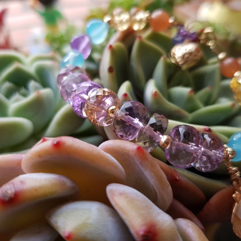 女孩水晶世界-心年－【紫黄晶】手作 天然水晶手链 包14K金 - 手链/手环 - 宝石 多色