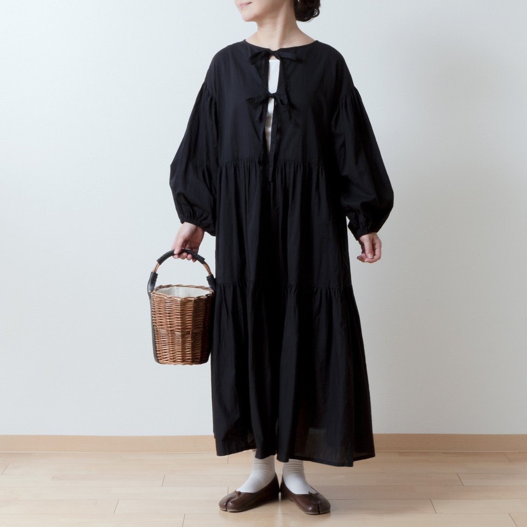 Cute tiered 2-way dress with ribbon tie on the back / black - 洋装/连衣裙 - 棉 黑色
