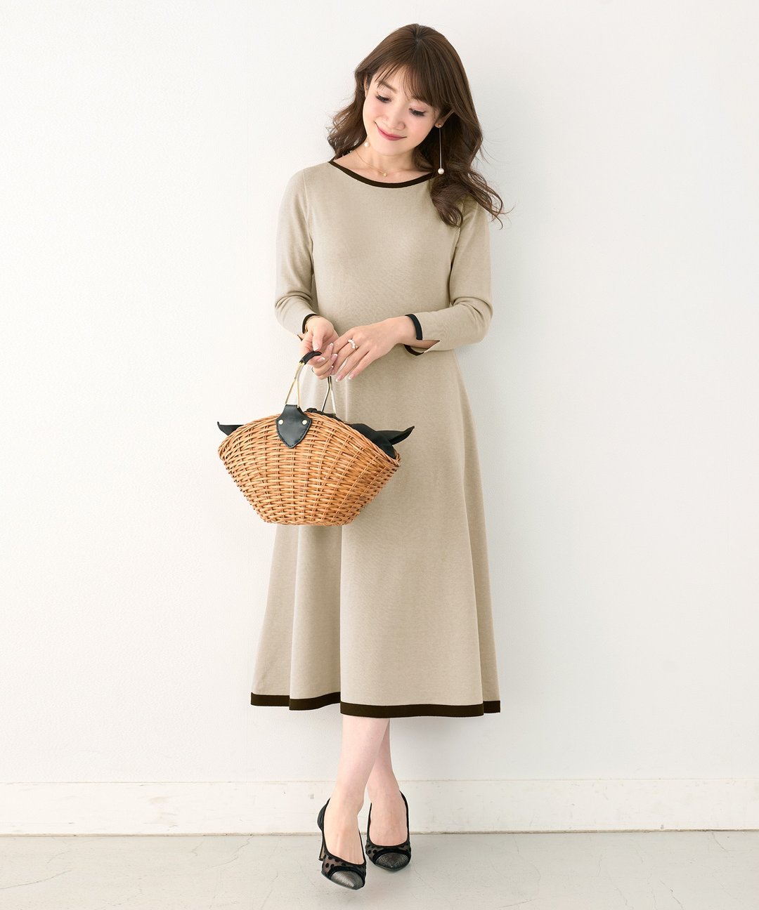 针织连衣裙双色喇叭线WHOLEGARMENT Liala×PG 2色 - 洋装/连衣裙 - 棉 卡其色