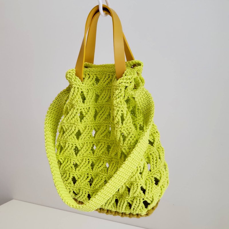 Tone on tone mesh bag 同恩同网袋 / 手工钩针编织包 - 手提包/手提袋 - 棉．麻 