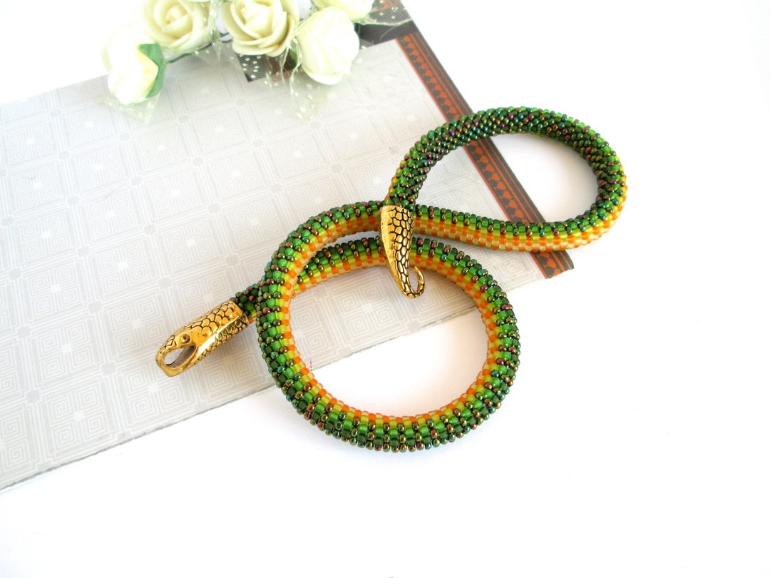 Beaded Snake Green bracelet for women Ouroboros jewelry Snake rope - 手链/手环 - 其他材质 绿色