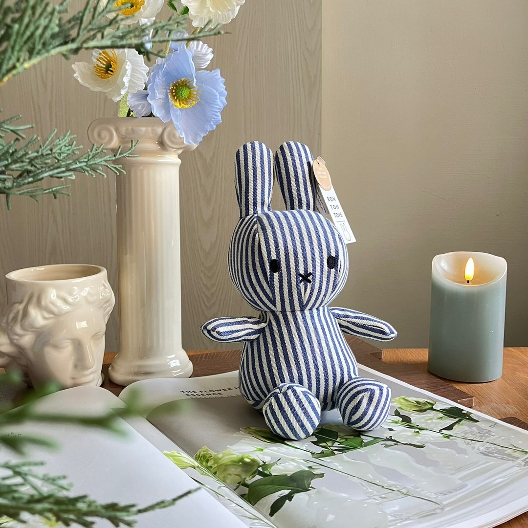 BON TON TOYS 米菲兔填充玩偶23CM-条纹水洗牛仔 - 玩偶/公仔 - 棉．麻 蓝色