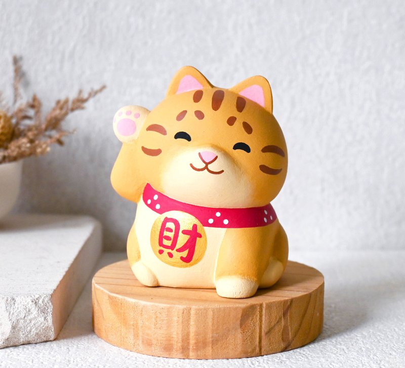 猫来福 招财猫 橘猫 猫咪公仔摆饰 名片架 手工疗愈小木雕 - 摆饰 - 木头 橘色