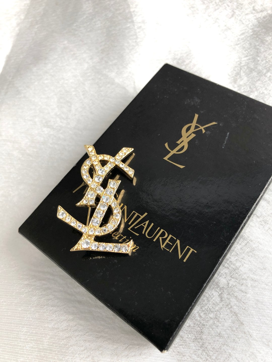 【日本直送 名牌二手包】Yves Saint Laurent 胸针 金色 Cassandra YSL 镶石 vintage 6w4tg3 - 胸针 - 其他材质 金色