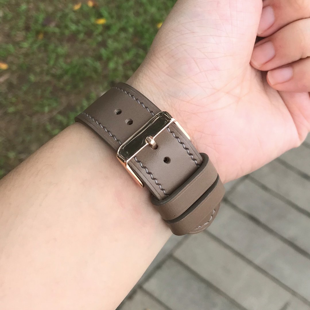 【AppleWatch表带】卡其灰色植鞣牛皮/法国防汗皮/厚芯款/轻巧款 - 表带 - 真皮 卡其色