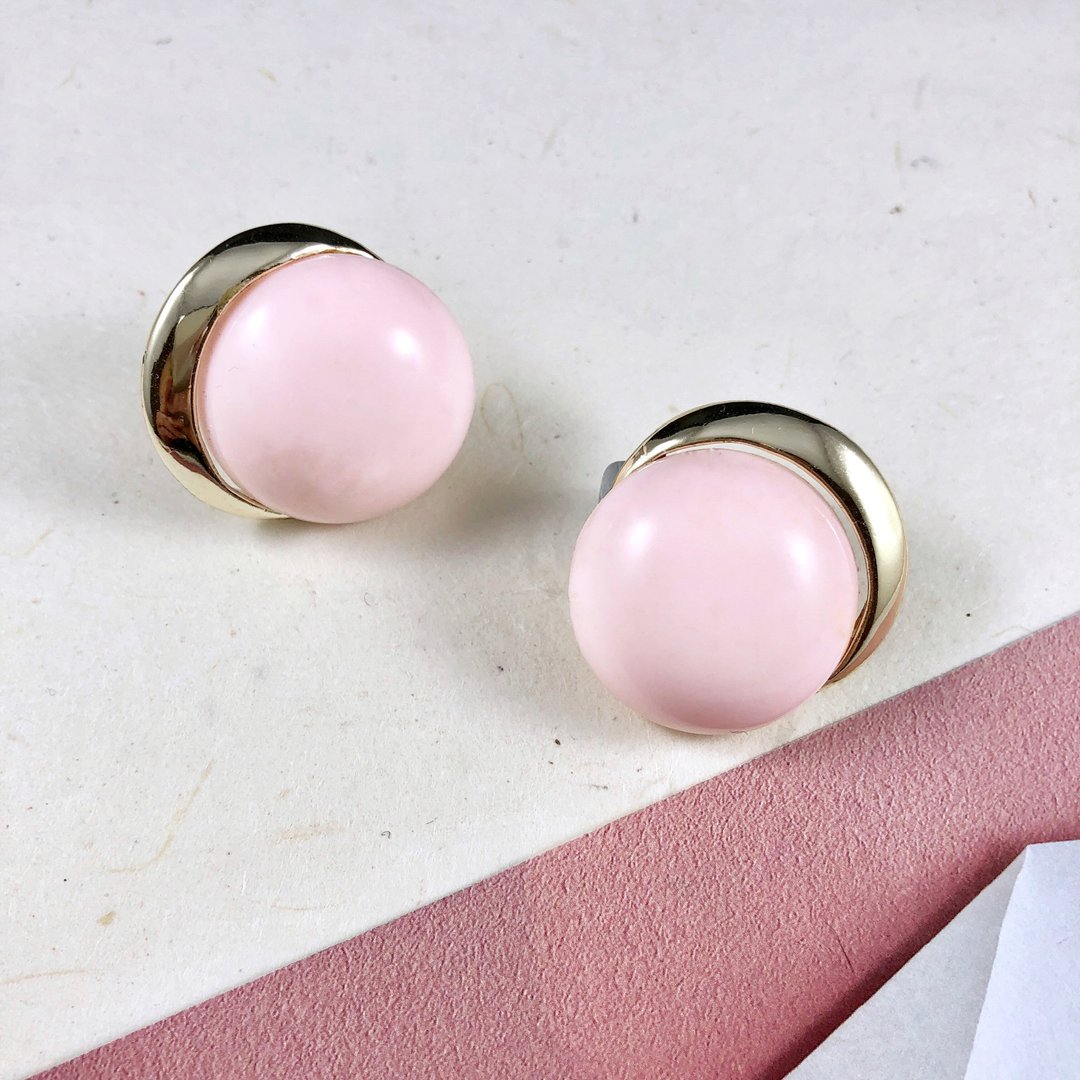 Vintage 60s Bergère ballerina pink button earrings - 耳环/耳夹 - 贵金属 粉红色