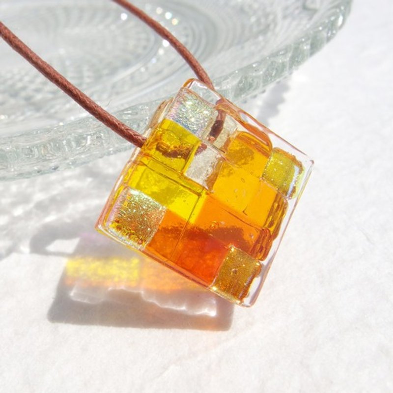 幸福玻璃 (幸福【笑容】) 项链【可变更为香氛坠饰】【预约制作】 - 项链 - 玻璃 橘色