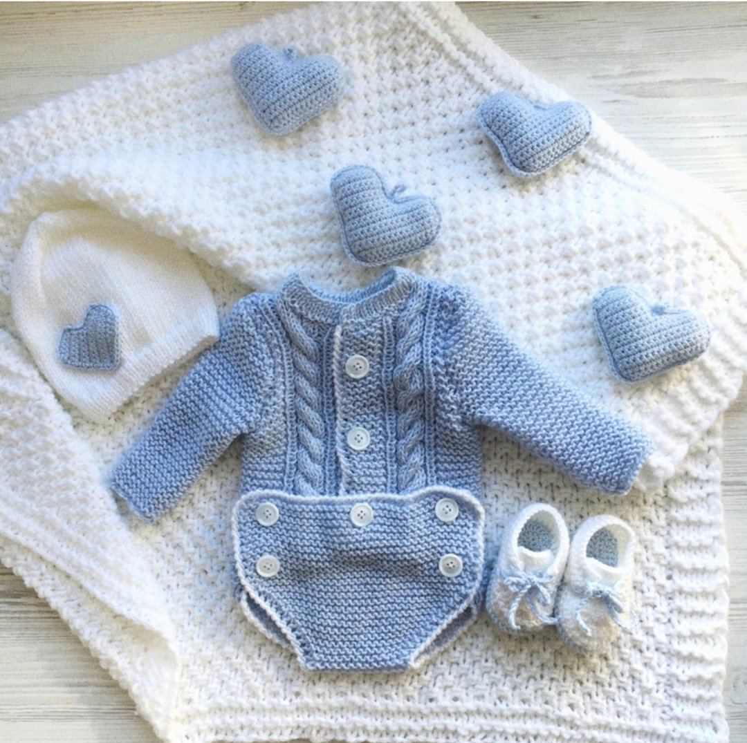 Blue and white clothing set for boy: blanket with 4 toys, romper, hat, booties. - 包屁衣/连体衣 - 其他材质 蓝色