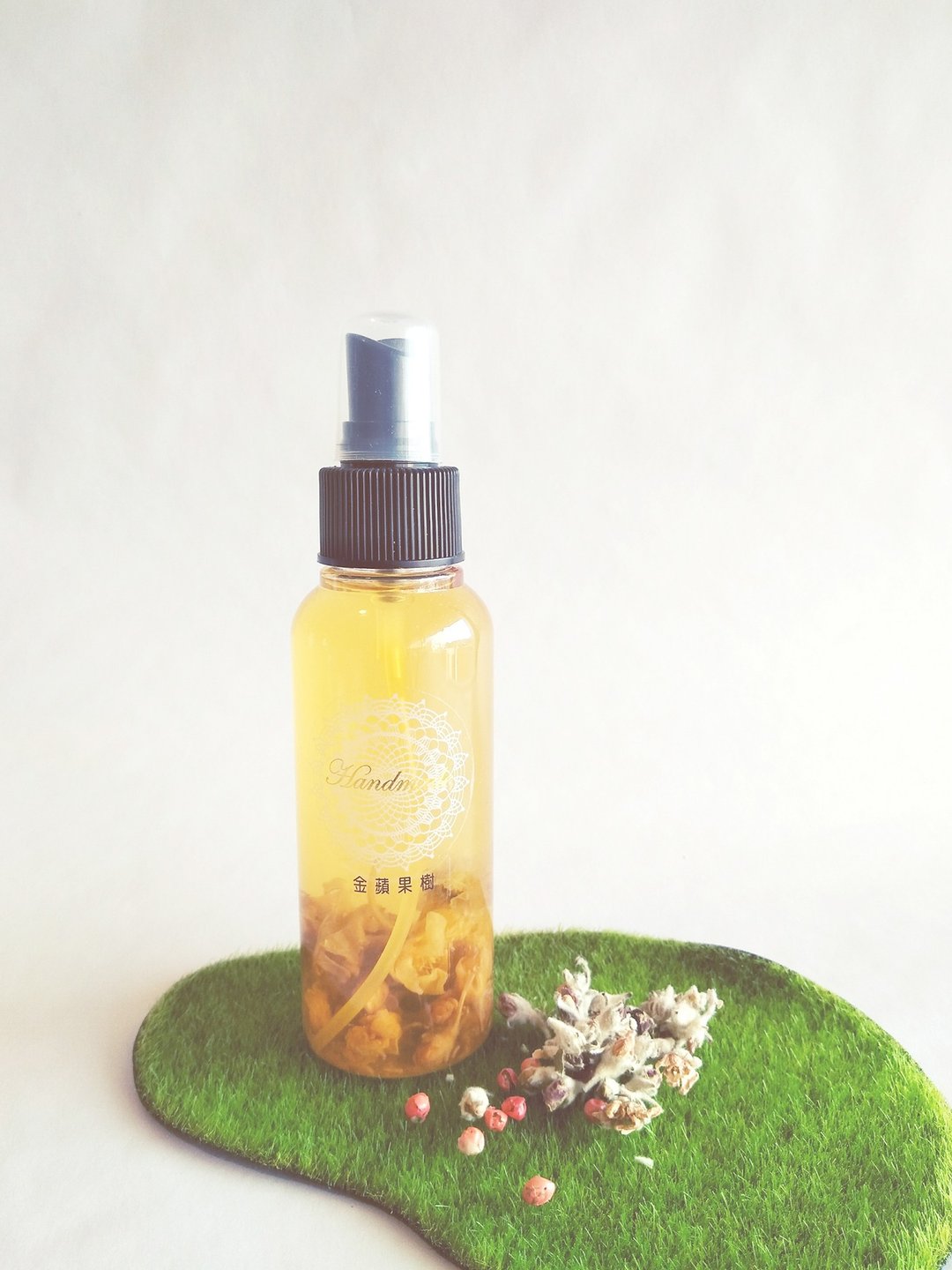 防疫小帮手【金苹果树 空间喷雾】丰盛 财富灵感 血橙 香蜂 薄荷 - 香薰/精油/线香 - 植物．花 黄色