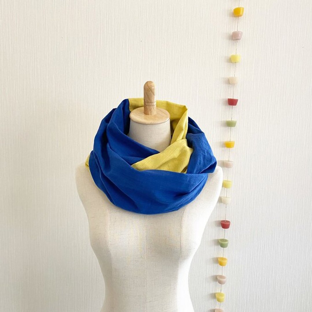 Made in Japan High quality double gauze fluffy dreamy snood bicolor lemon yellow blue - 围巾/披肩 - 棉 多色