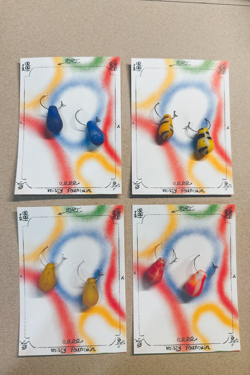 One Of A Kind 系列饰品。玻璃水滴耳环 - 耳环/耳夹 - 玻璃 多色