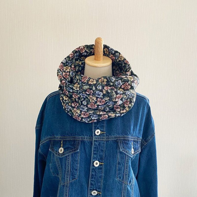 轻松套上 提花织物 典雅围脖 紫罗兰 花卉图案 flower 春季・秋季・冬季 - 围巾/披肩 - 棉．麻 多色