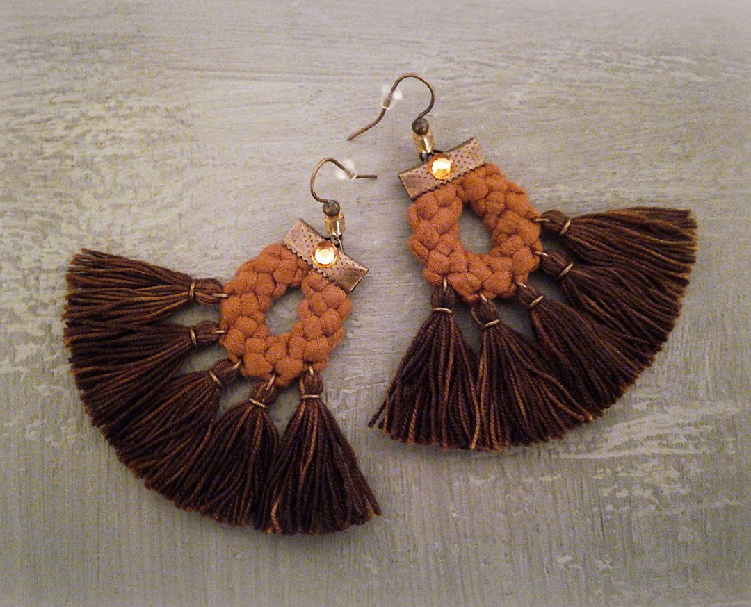 Rusty Brown Fan Tassel Earrings Boho Style Gift for Woman - 耳环/耳夹 - 绣线 咖啡色