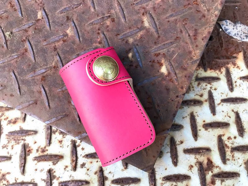TWO FOLD You don't have to look for it anymore. Super red two-fold key case Fashionable concho TFK-RO-BAl - 钥匙链/钥匙包 - 真皮 红色