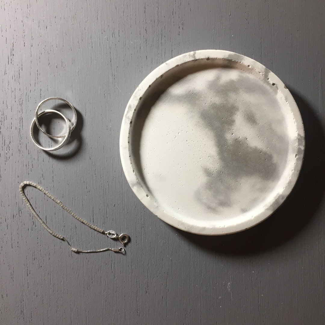 白色大理石纹 系列 - 水泥圆形置物 - 小 - 收纳用品 - 水泥 白色