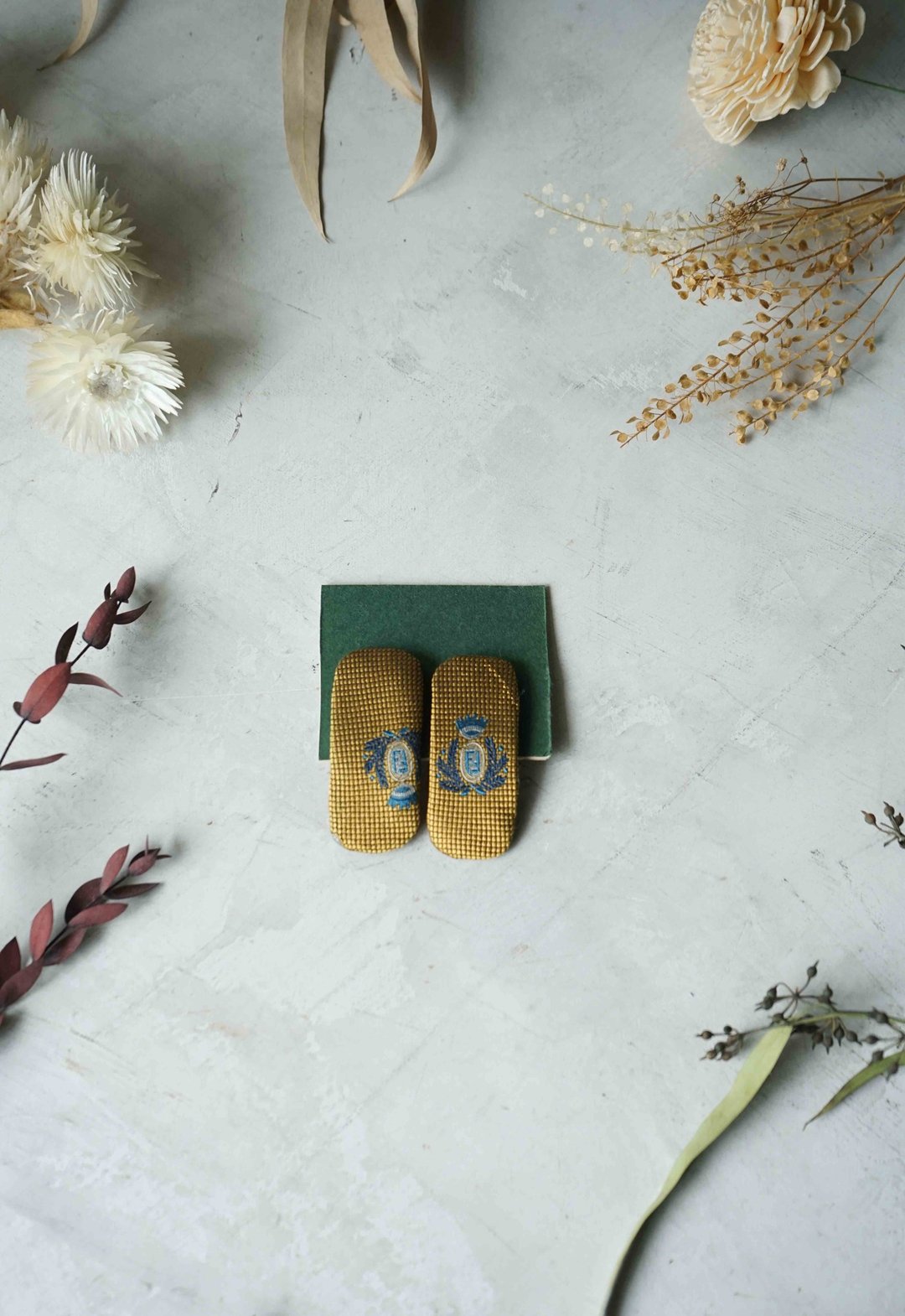古董领带改制发夹-Fendi-学院风 logo 点点缇花 - 芥黄 - 发饰 - 丝．绢 橘色