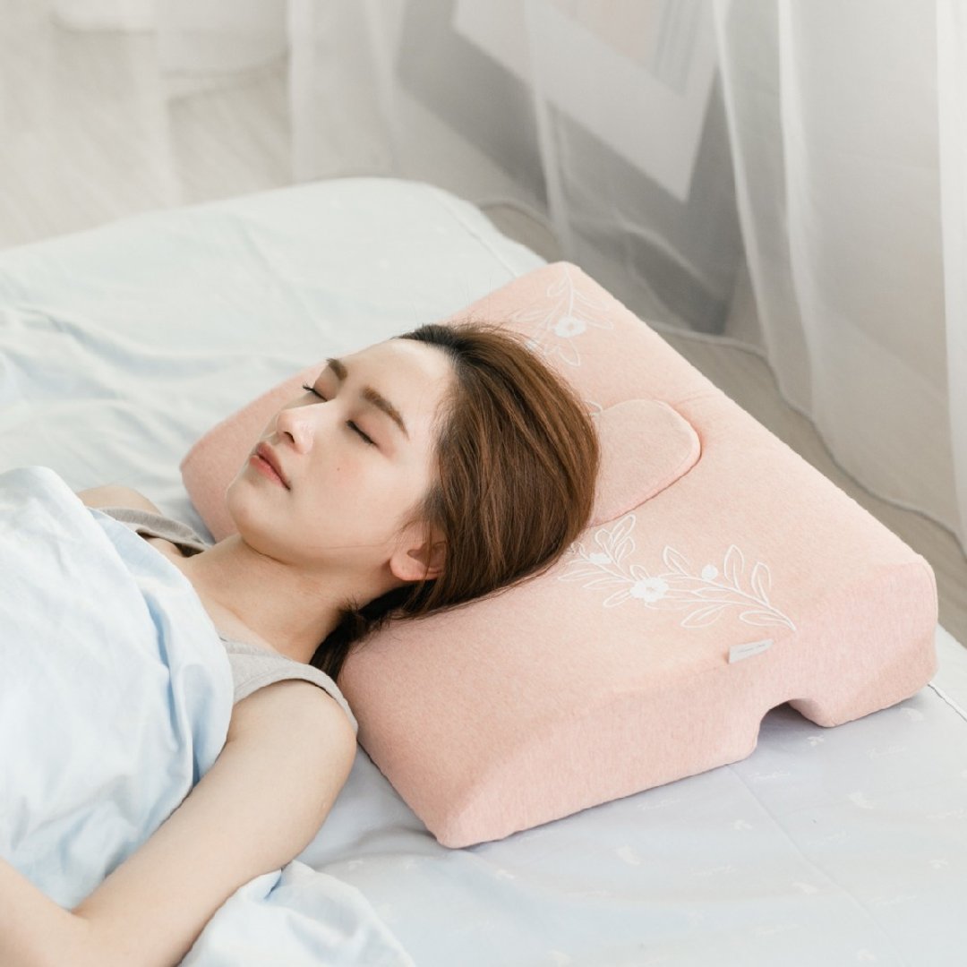 MIT有机棉大熊熊舒眠趴枕-麻花灰/高回弹PU太空棉趴睡枕/ - 枕头/抱枕 - 棉 灰色
