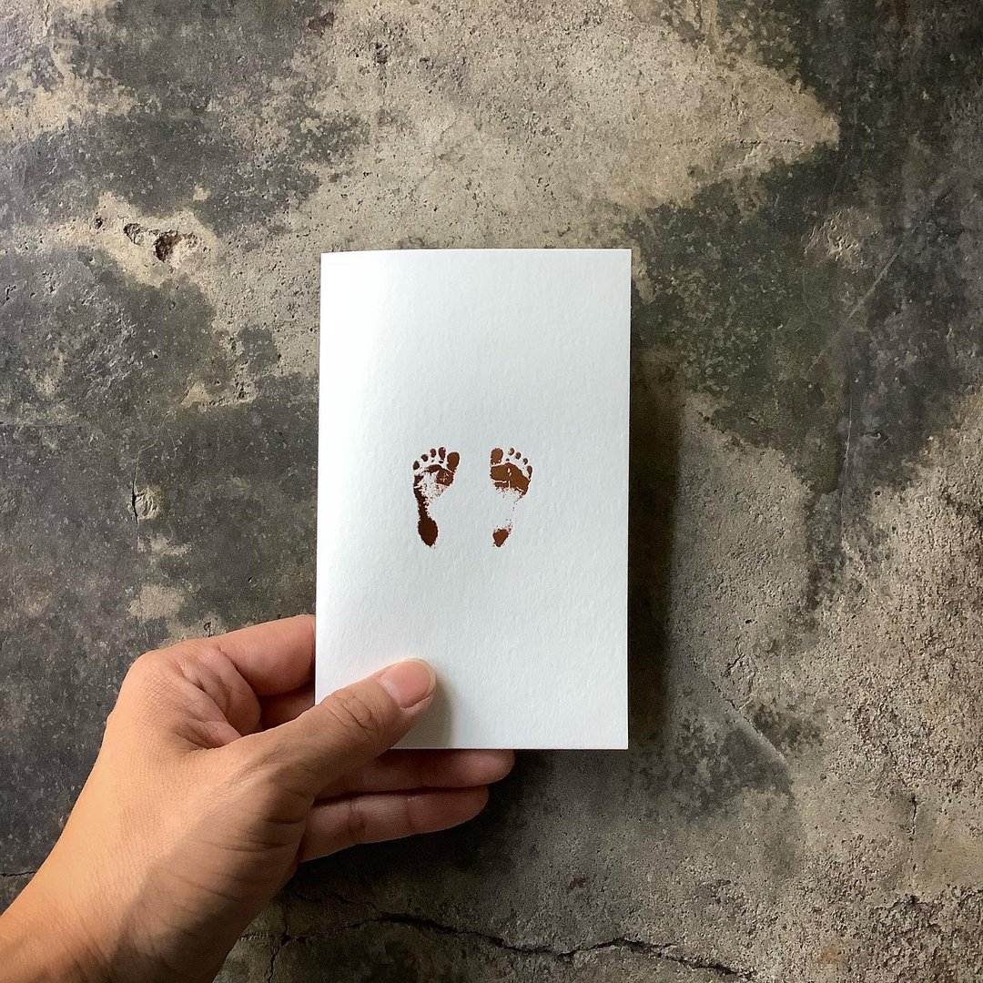 卡片/脚丫Life is a gift/白卡烫金/非订制 - 卡片/明信片 - 纸 白色