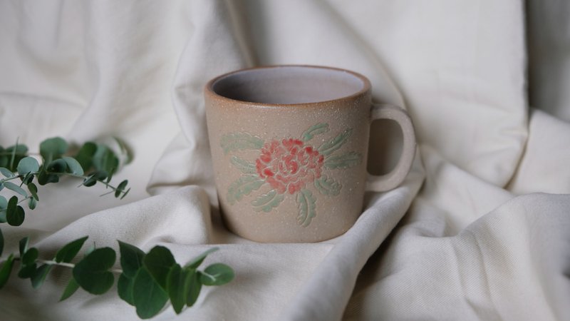 红花绿叶牡丹刻花杯 - 其他杯子 - 陶 