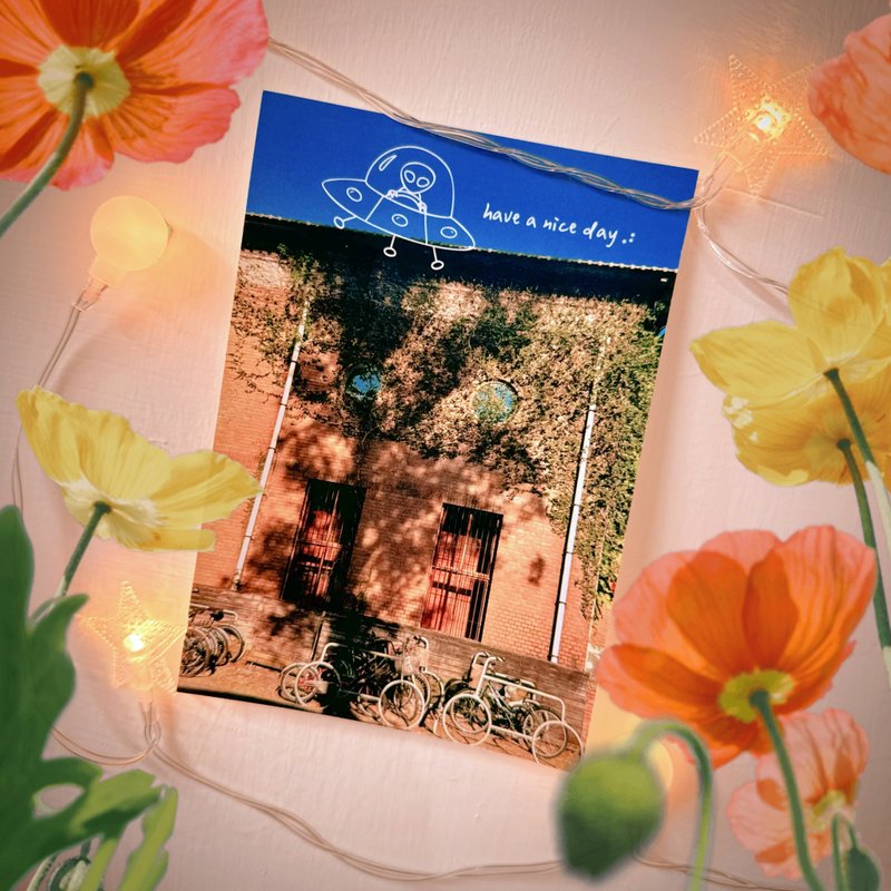 have a nice day 外星人游台湾明信片/酷卡/台大校园 - 卡片/明信片 - 纸 多色