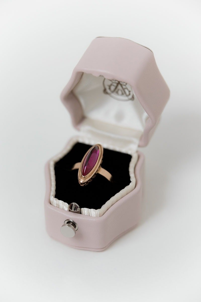 皮革戒指盒 - 郁金香锁 - 手工制作字母复古风格求婚 - 戒指 - 真皮 红色