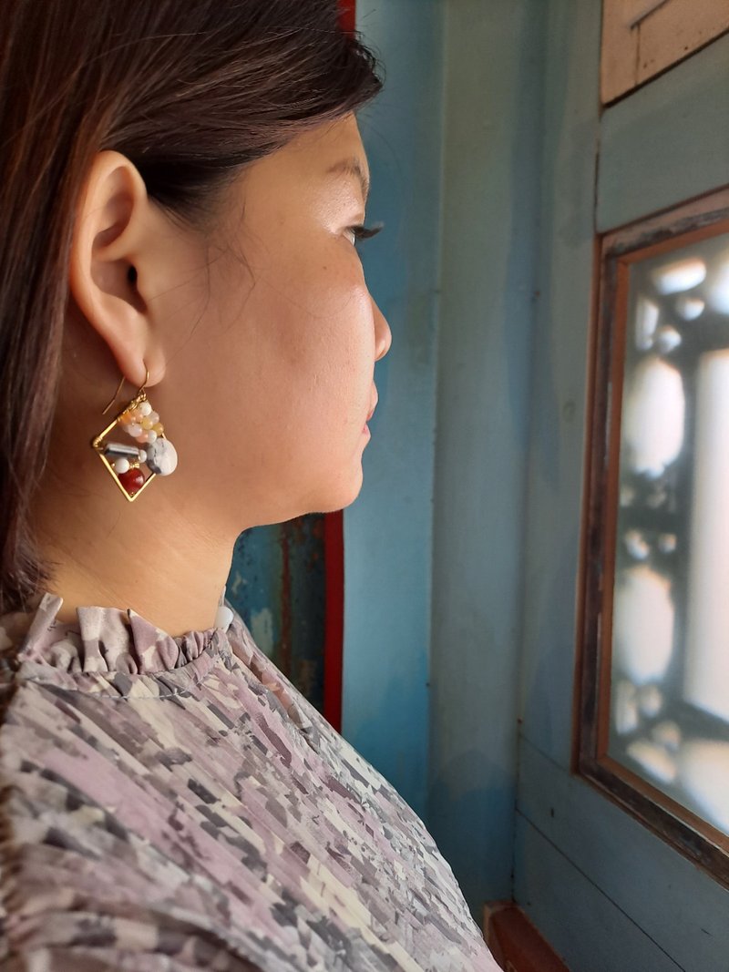 三节糕点限定-台味妞妞礼盒 - 耳环/耳夹 - 玉石 多色