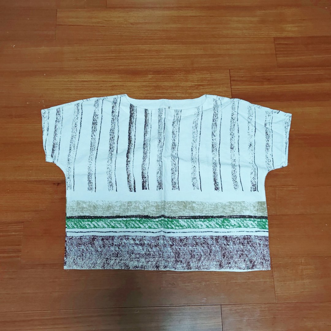 小牛村 舒适透气 棉麻纤维 短袖上衣【彩条蜡笔】 - 女装上衣 - 棉 白色