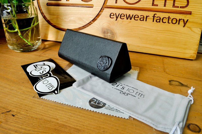 2is BX03XD 眼镜盒│轻便可收纳眼镜盒│三角形黑色│眼镜 - 眼镜盒/眼镜布 - 其他材质 黑色