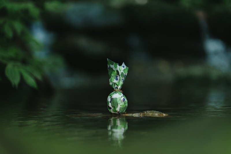 精油舒缓泡澡球 - 沐浴用品 - 其他材质 