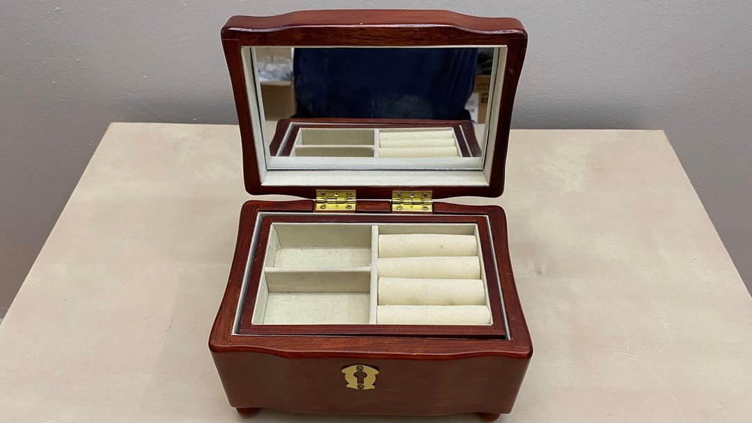 手工木制珠宝盒天鹅绒和镜面开口豪华纪念品 - 纸盒/包装盒 - 木头 