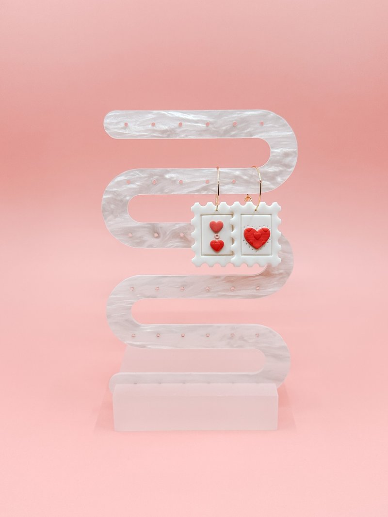 • 手工软陶耳环 • 爱心邮票 - 耳环/耳夹 - 陶 红色