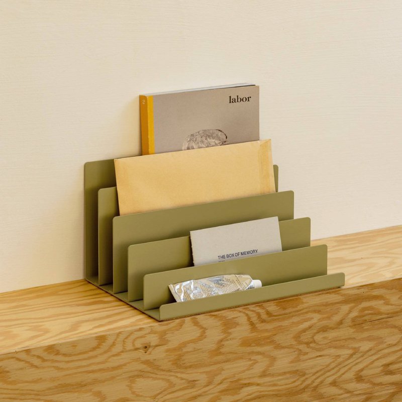 ISO Organizer M | 金属桌上型收纳架 | 橄榄 - 收纳用品 - 其他金属 绿色