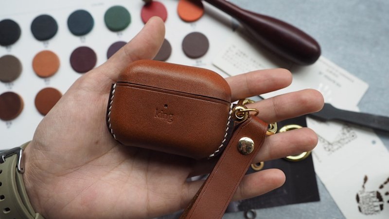 苹果AirPods Pro/Pro 2耳机包 纯手工牛皮 定制化刻字 圣诞礼盒 - 耳机收纳 - 真皮 多色