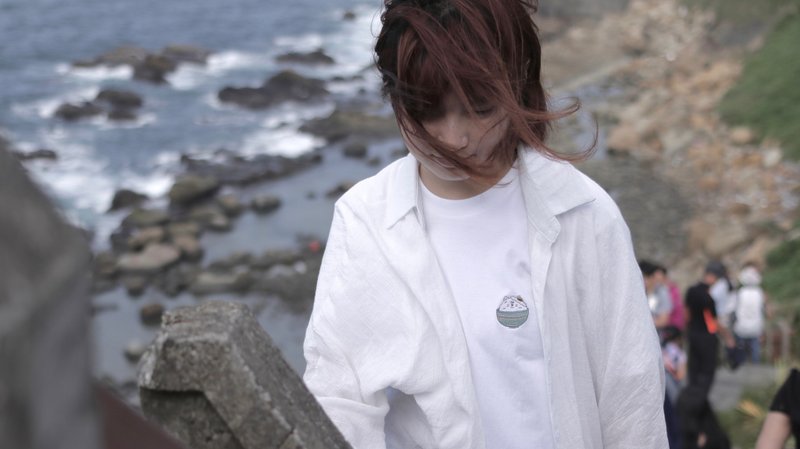 一碗猫白饭  刺绣Tee - 女装 T 恤 - 棉．麻 白色