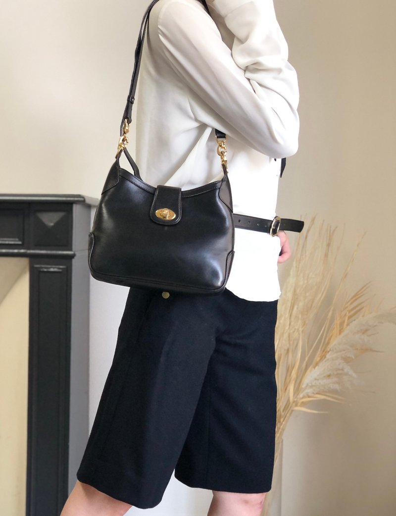 【日本直送 名牌中古包】CELINE  સુંદરીઓ લઘુ બેગ કાળા રંગની ટર્ન-લોક બ્લાઝોન લેધર મિની બેગ વિન્ટેજ rpzpkc - 侧背包/斜挎包 - 真皮 黑色