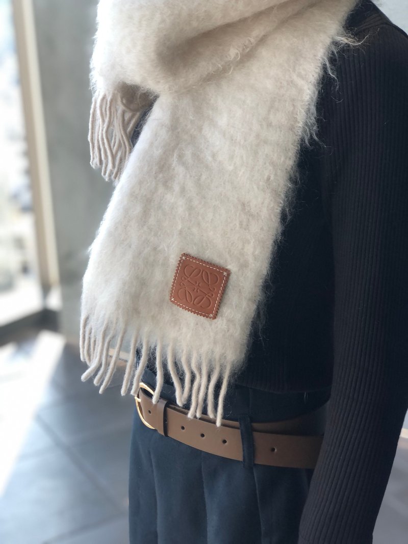 【 日本直送 名牌中古包 】LOEWE 罗威 围巾 白色 Anagram 马海毛 vintage 古董 pp8xvk - 围巾/披肩 - 其他材质 白色