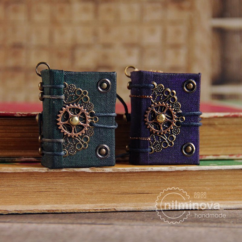 Miniature books Mini book Tiny journal Tiny book charm Tiny necklace Book lover - 项链 - 环保材料 紫色