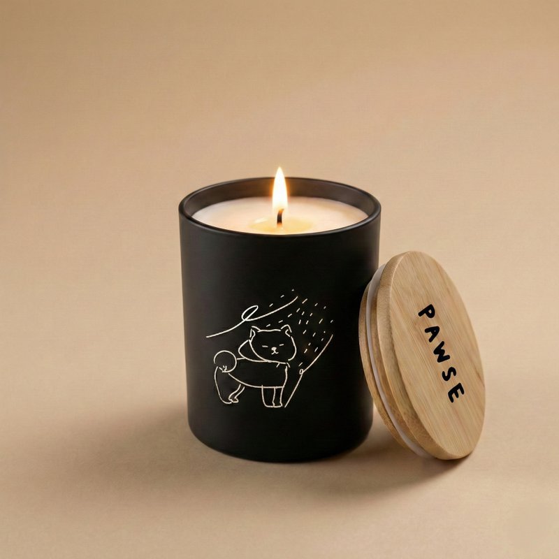 PAWSE 逆风柴香氛蜡烛 - 职场生存 开工转运 舒压 疗愈小物 - 蜡烛/烛台 - 玻璃 黑色
